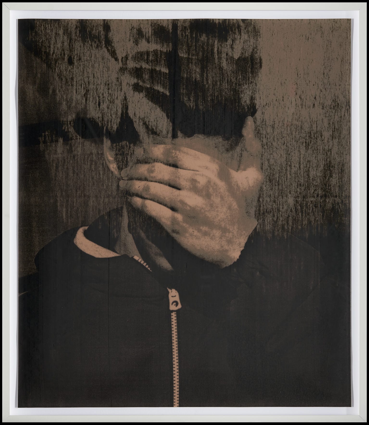 Thomas Hauser The Wake of Dust (Hugo), 2018 Printer toner powder on silver paper 100 x 150 cm Edition of 2 plus 1 artist's proof Discover The Wake of Dust (Hugo), photography by the french contemporary artist Thomas Hauser.The Wake of Dust (Hugo) is screen-print withe print powder on silver paper.